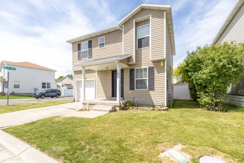Tiny photo for 2011 N 2095 W, Clinton, UT 84015 (MLS # 2154918)