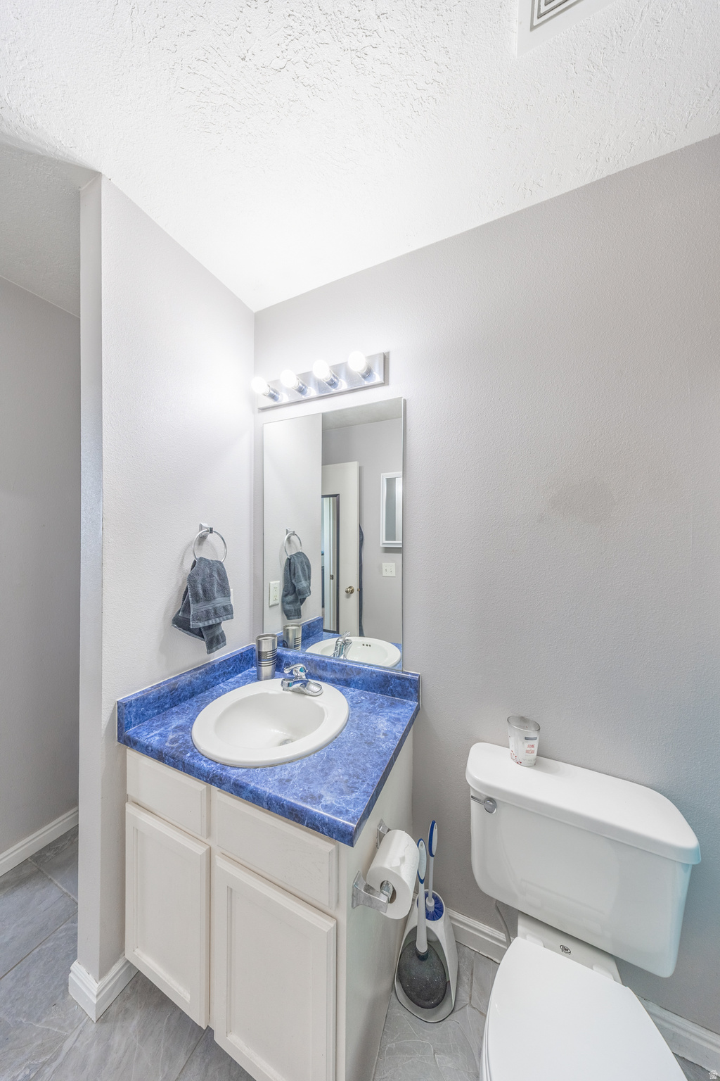 CLINTON TOWNE CENTER - Residential