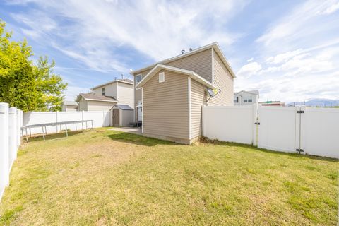 Tiny photo for 2011 N 2095 W, Clinton, UT 84015 (MLS # 2154918)