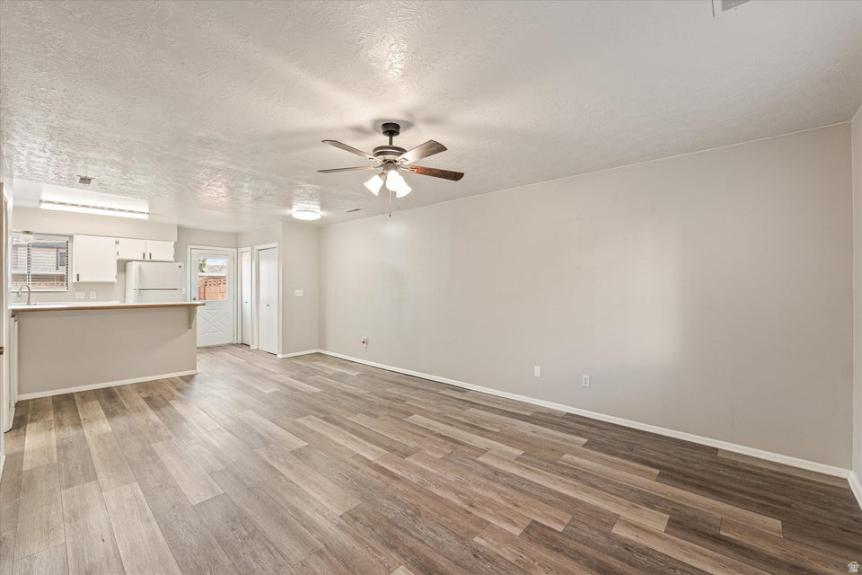 COLOR VIEW TH 2 - Residential