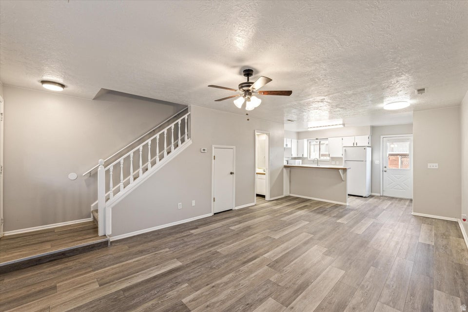 COLOR VIEW TH 2 - Residential