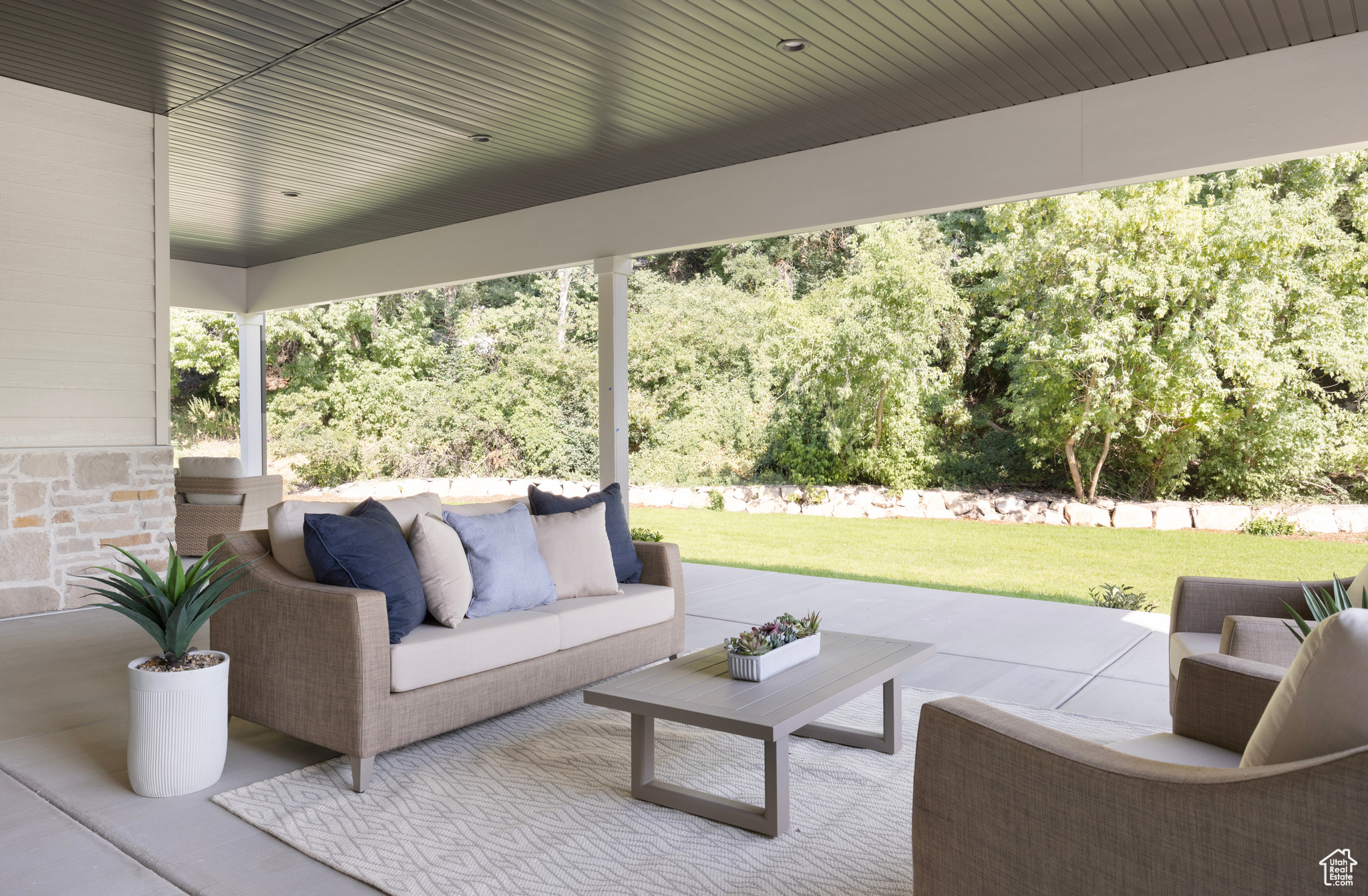 DEER HOLLOW - Residential