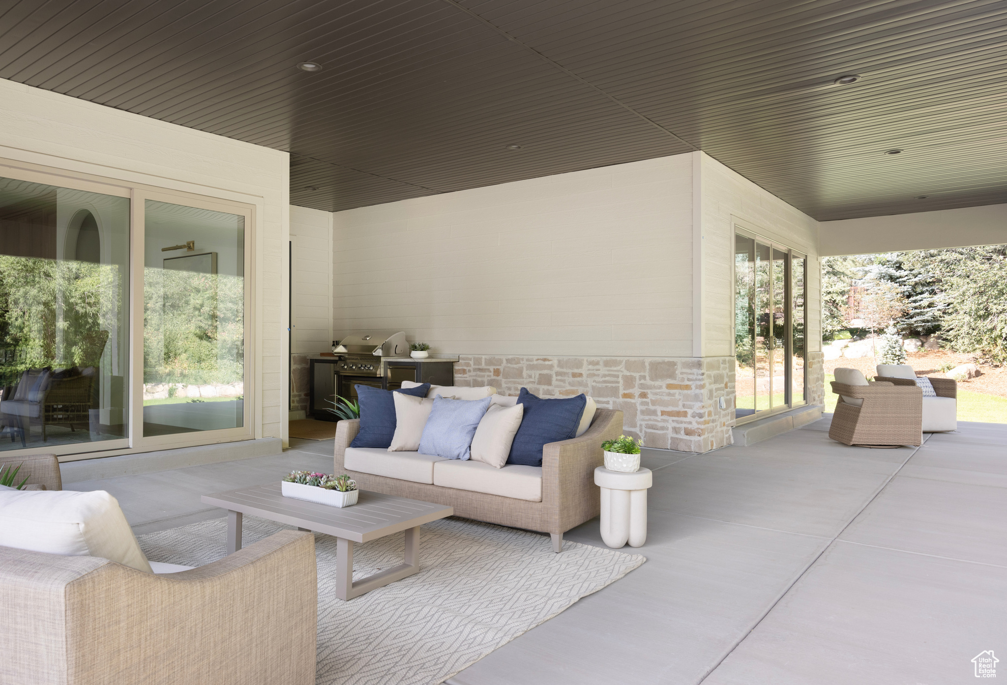 DEER HOLLOW - Residential