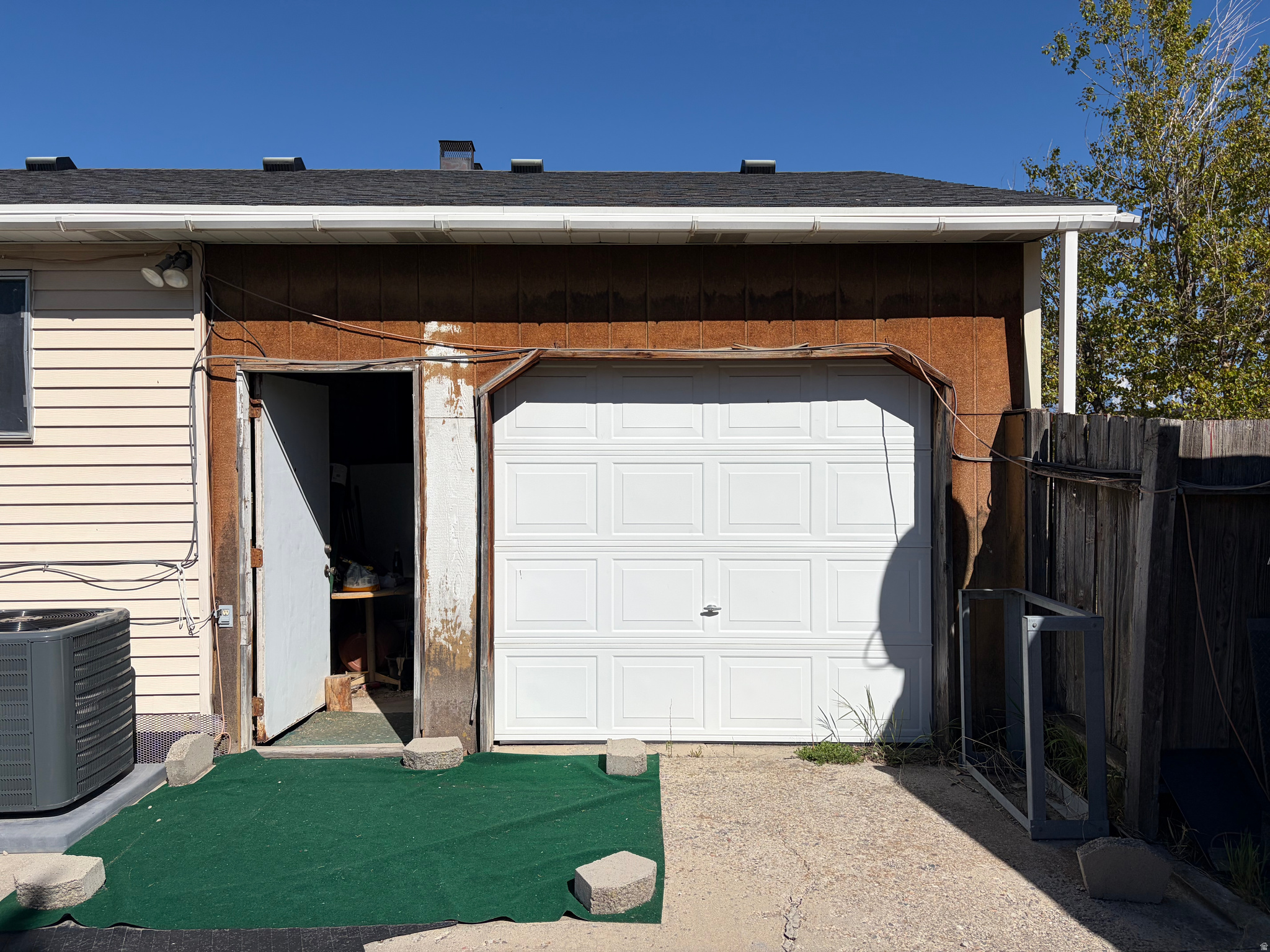INDIAN VILLAGE - Residential