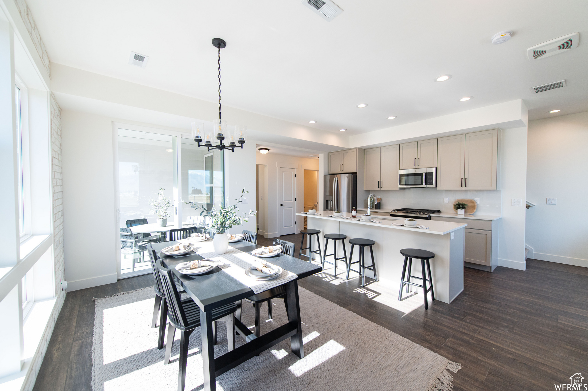DAYBREAK - Residential