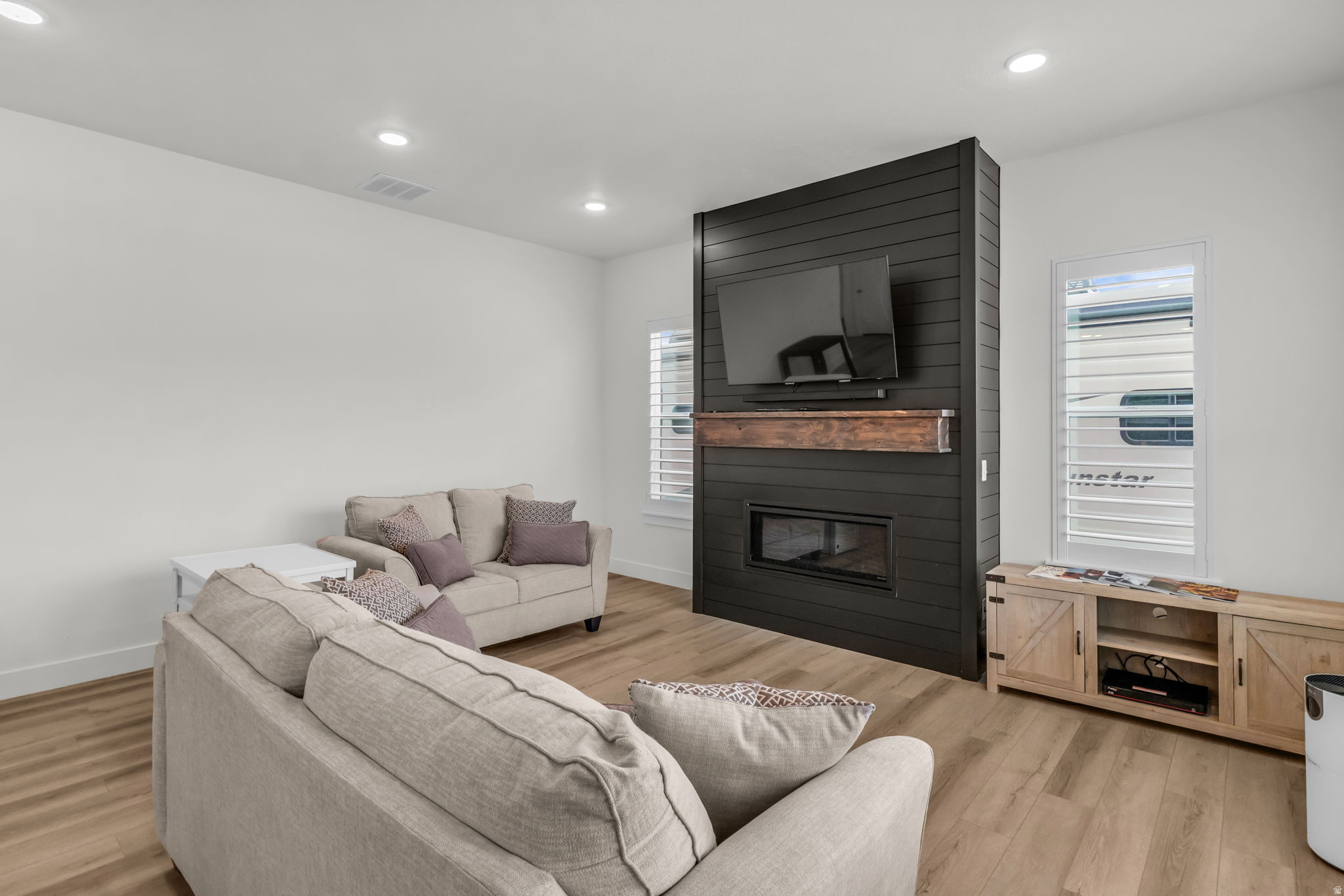 BROOKSIDE - Residential