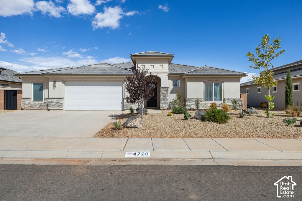 Photo of 4728 W 2820 S, Hurricane, UT 84737 (MLS # 2187170)