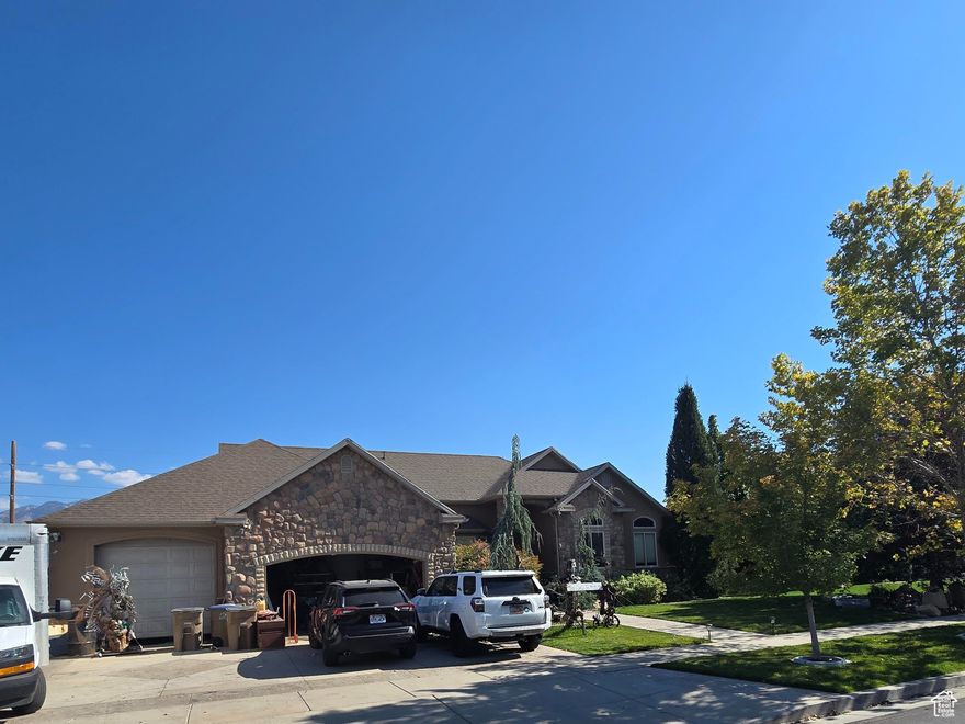 Great space for entertainment with outdoor pool and huge hot tub. Pool: 20 x 45, 9 ft. 3 in. deep. Hot Tub: 7 x 15, sits 22 people, sundeck. Both have high grade tile and travertine coping. Hot tub has a lifetime polished plaster with mosaic.