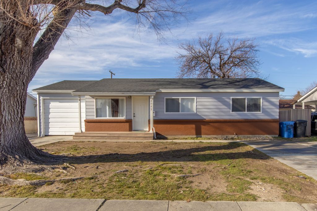 Photo of 4942 S 4015 W, Taylorsville, UT 84129 (MLS # 2131575)