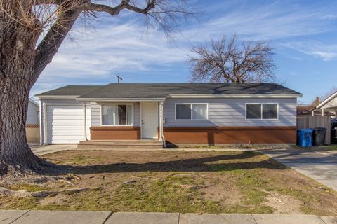 Photo of 4942 S 4015 W, Taylorsville, UT 84129 (MLS # 2131575)
