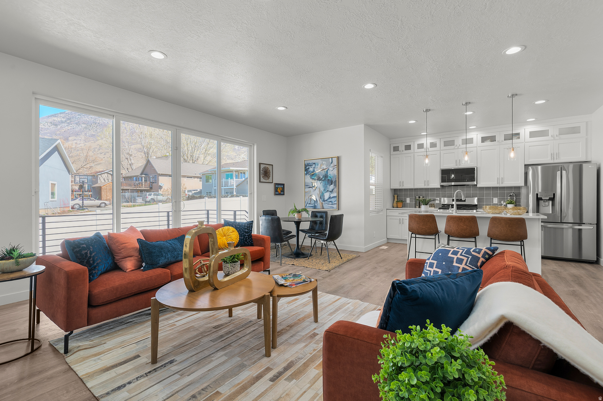 WALNUT GROVE - Residential