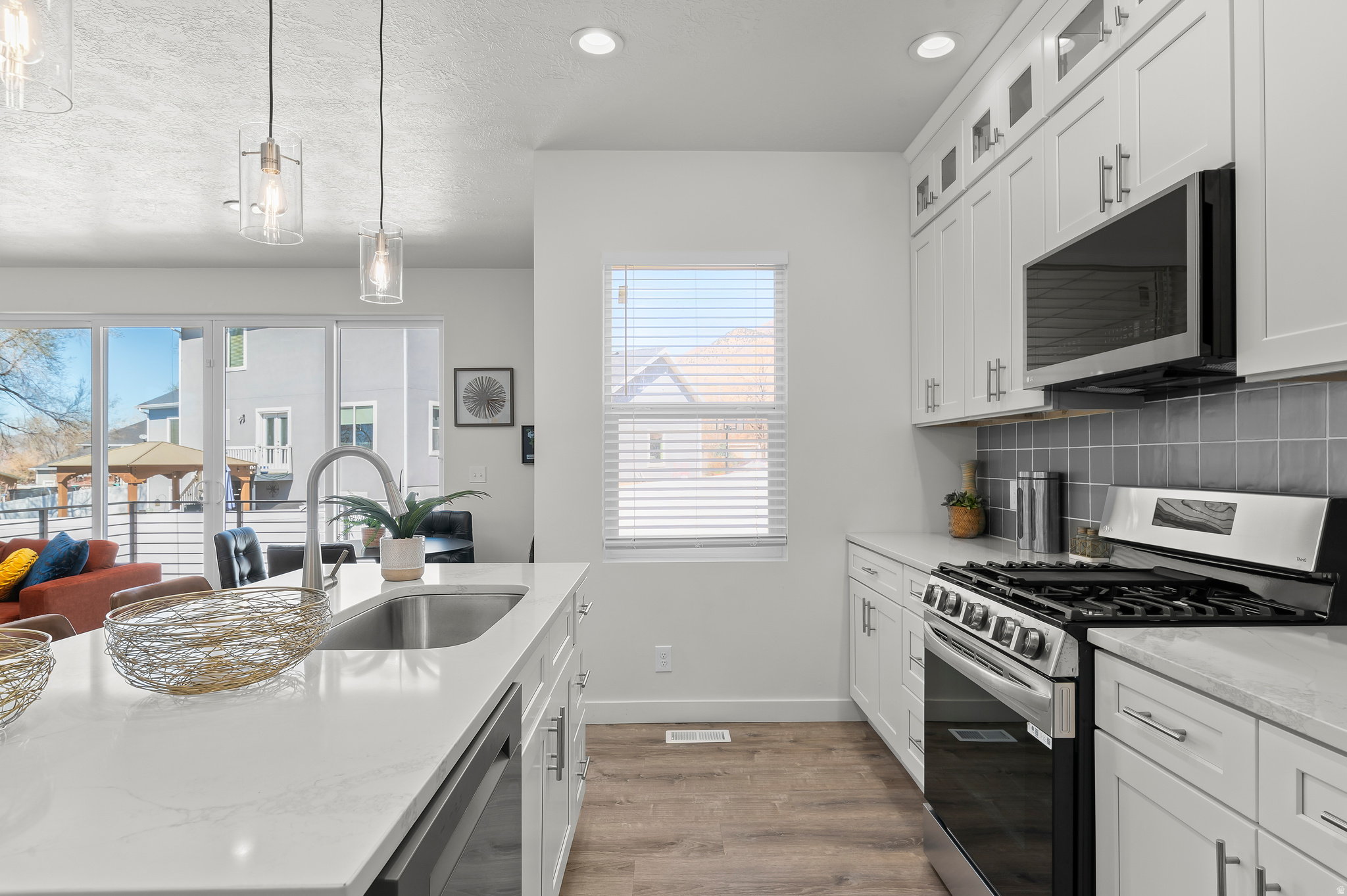 WALNUT GROVE - Residential