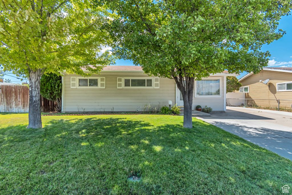 Photo for 4862 S 4015 W, Kearns, UT 84118 (MLS # 2102770)