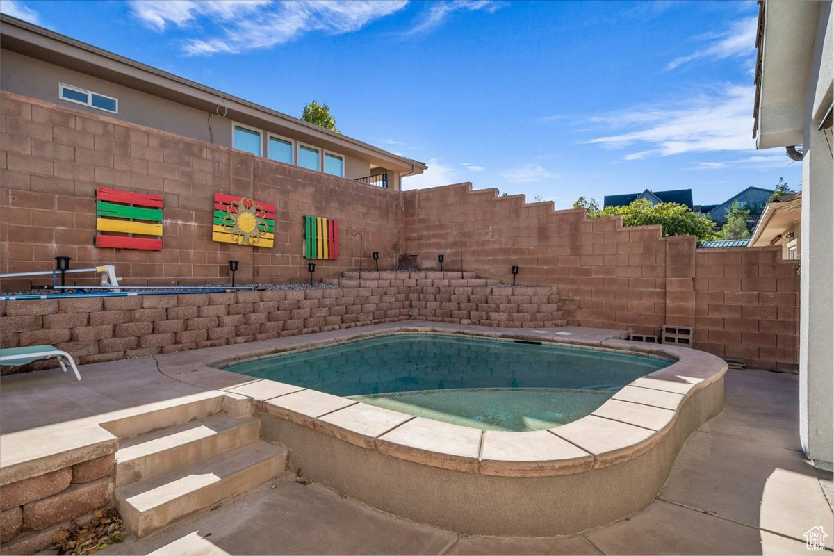 PAINTED HILLS 1 RLINGTON HEIGHTS - Residential