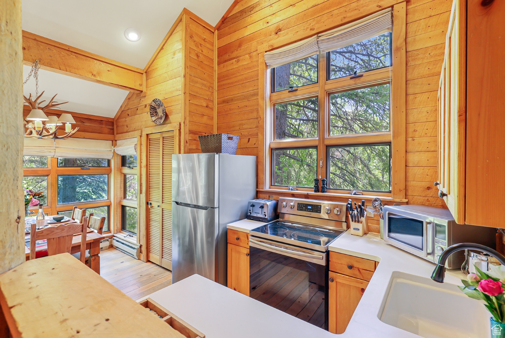 SUNDANCE COTTAGES 1ST SUPP CONDO - Residential