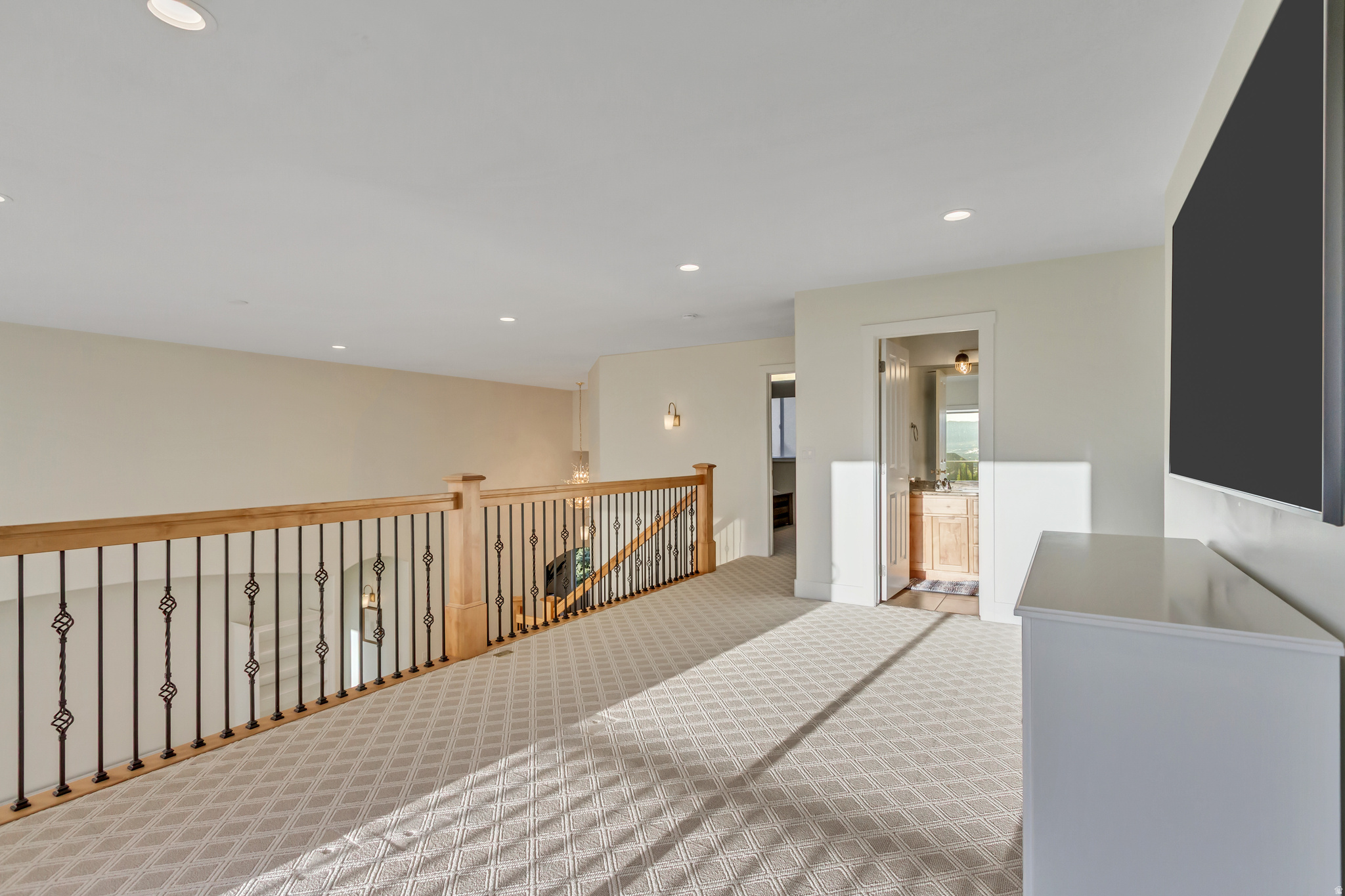 CORNER CANYON VISTA - Residential