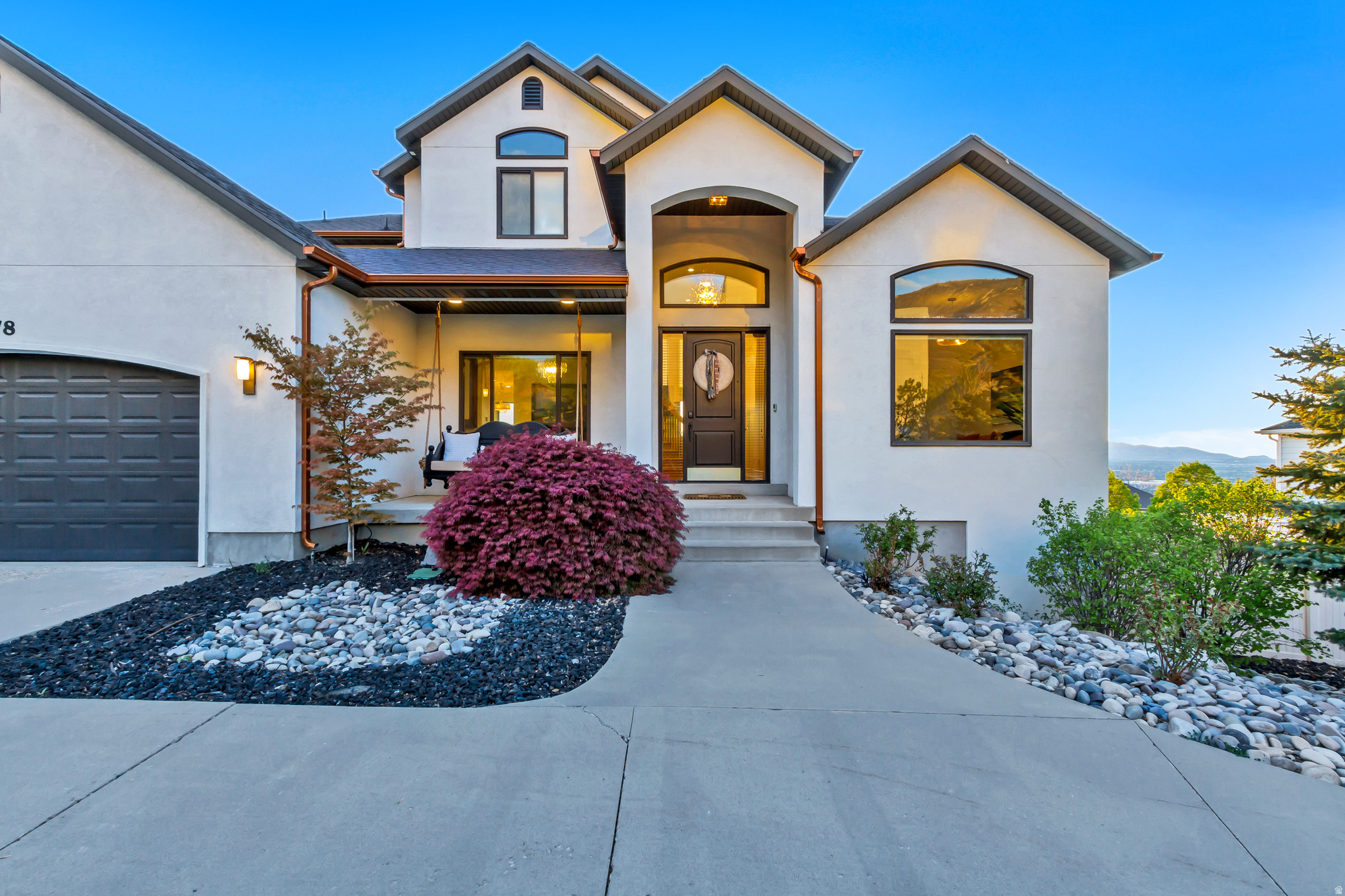 CORNER CANYON VISTA - Residential