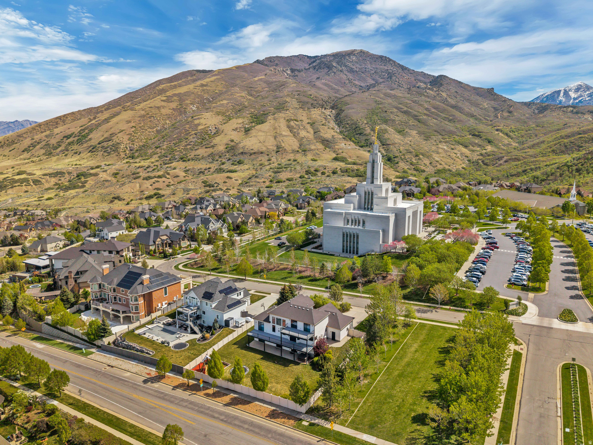 CORNER CANYON VISTA - Residential