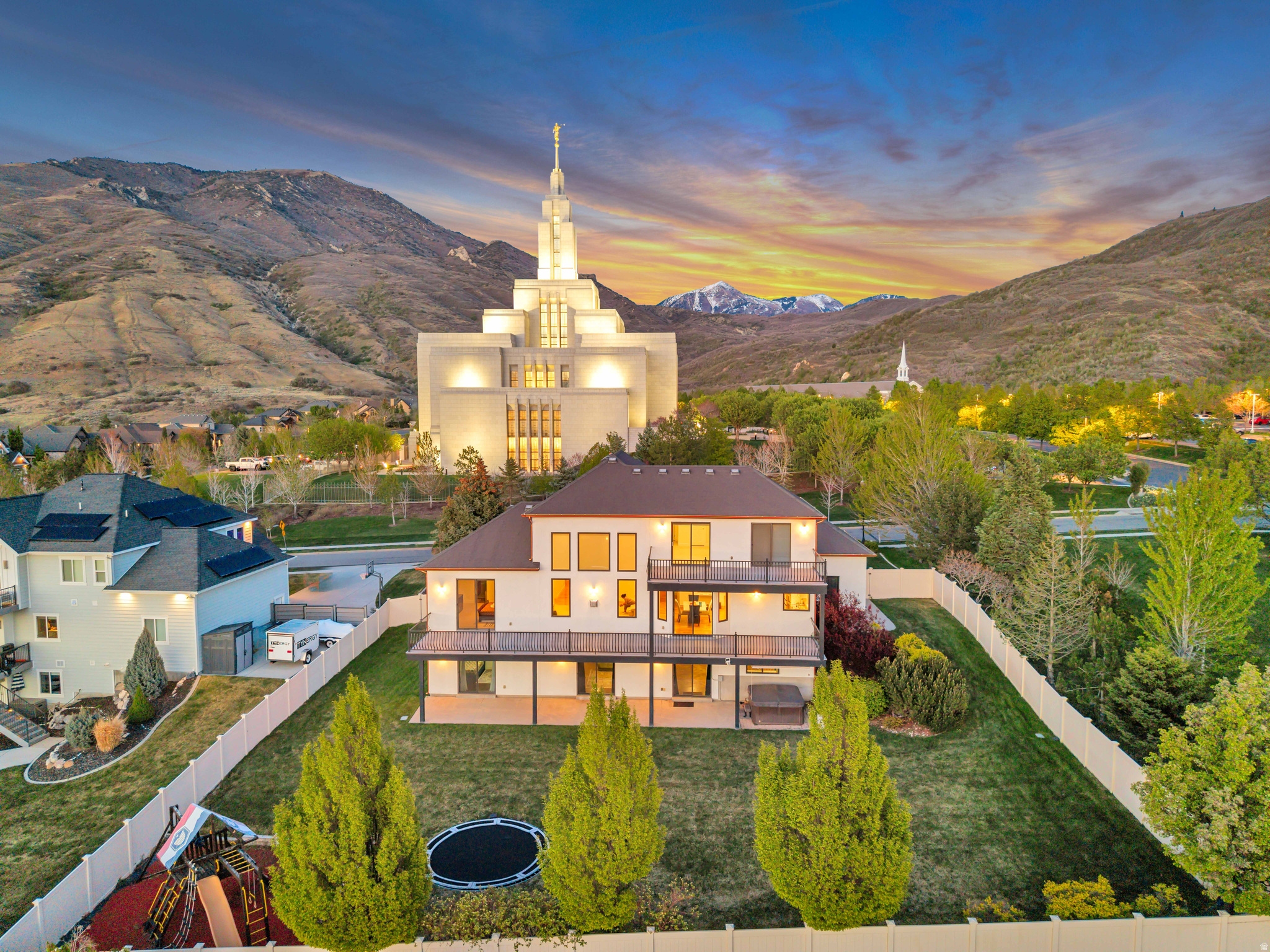 CORNER CANYON VISTA - Residential