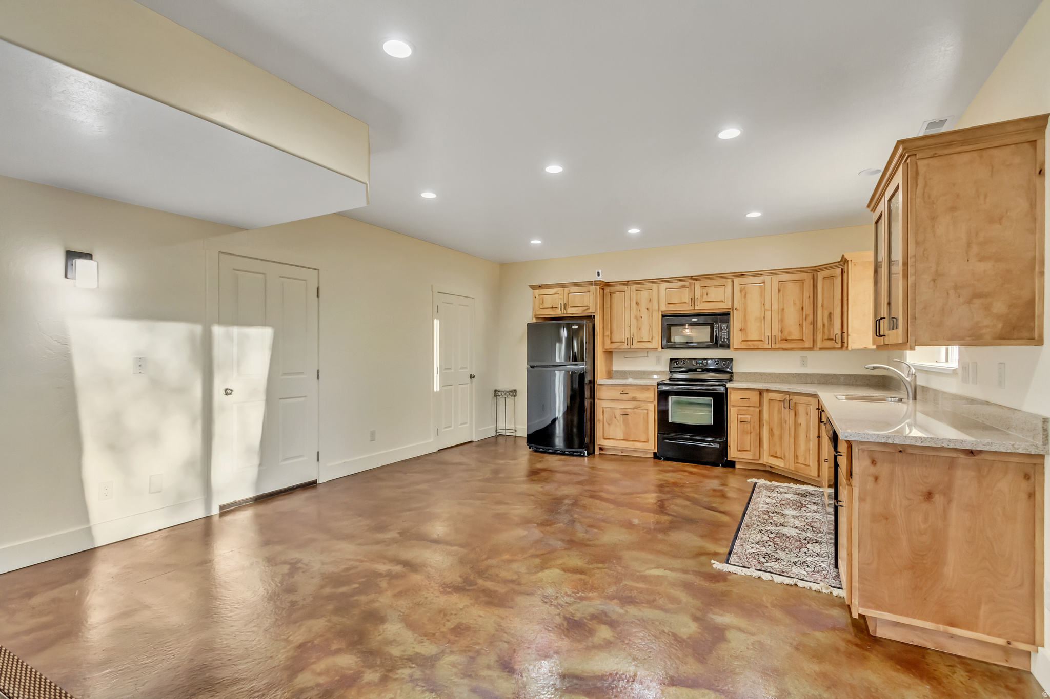 CORNER CANYON VISTA - Residential