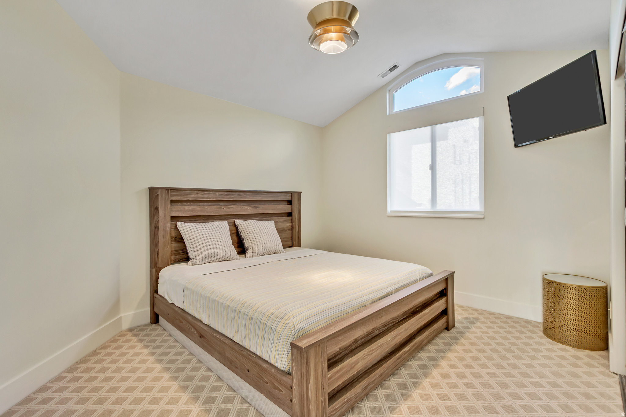 CORNER CANYON VISTA - Residential