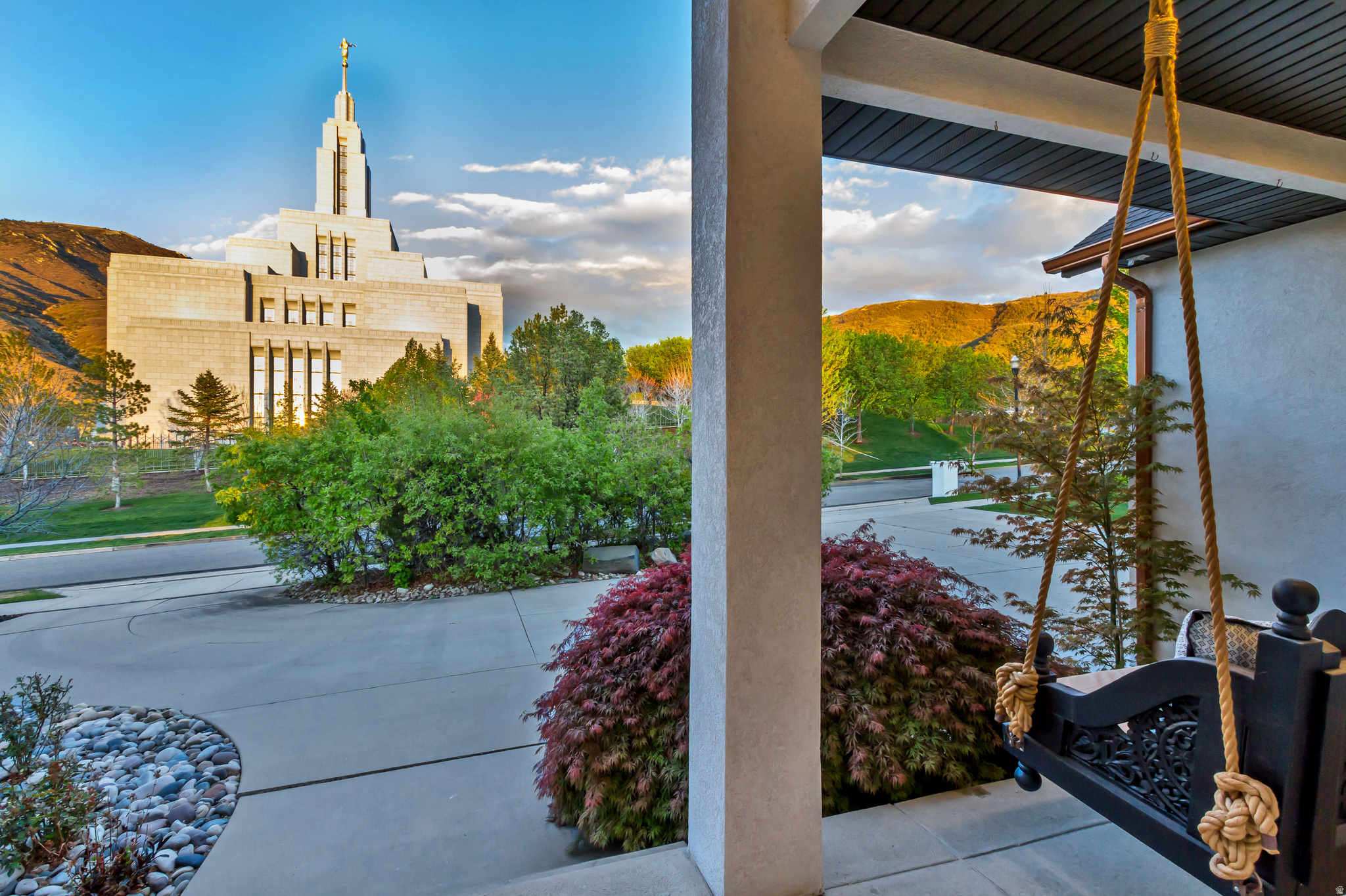 CORNER CANYON VISTA - Residential