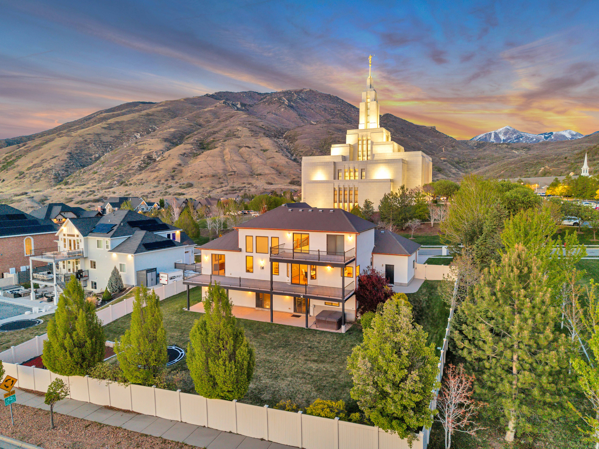 CORNER CANYON VISTA - Residential