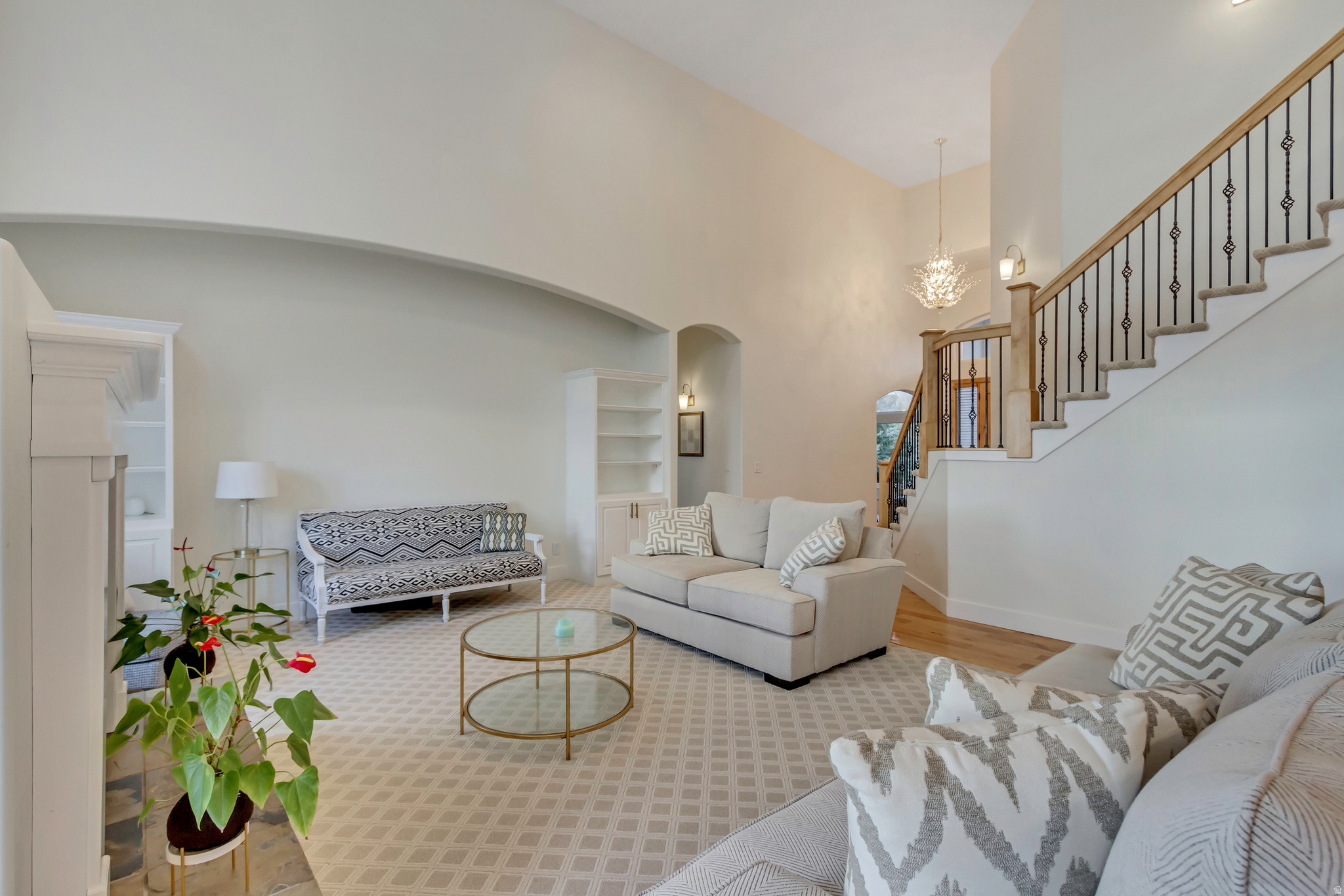 CORNER CANYON VISTA - Residential