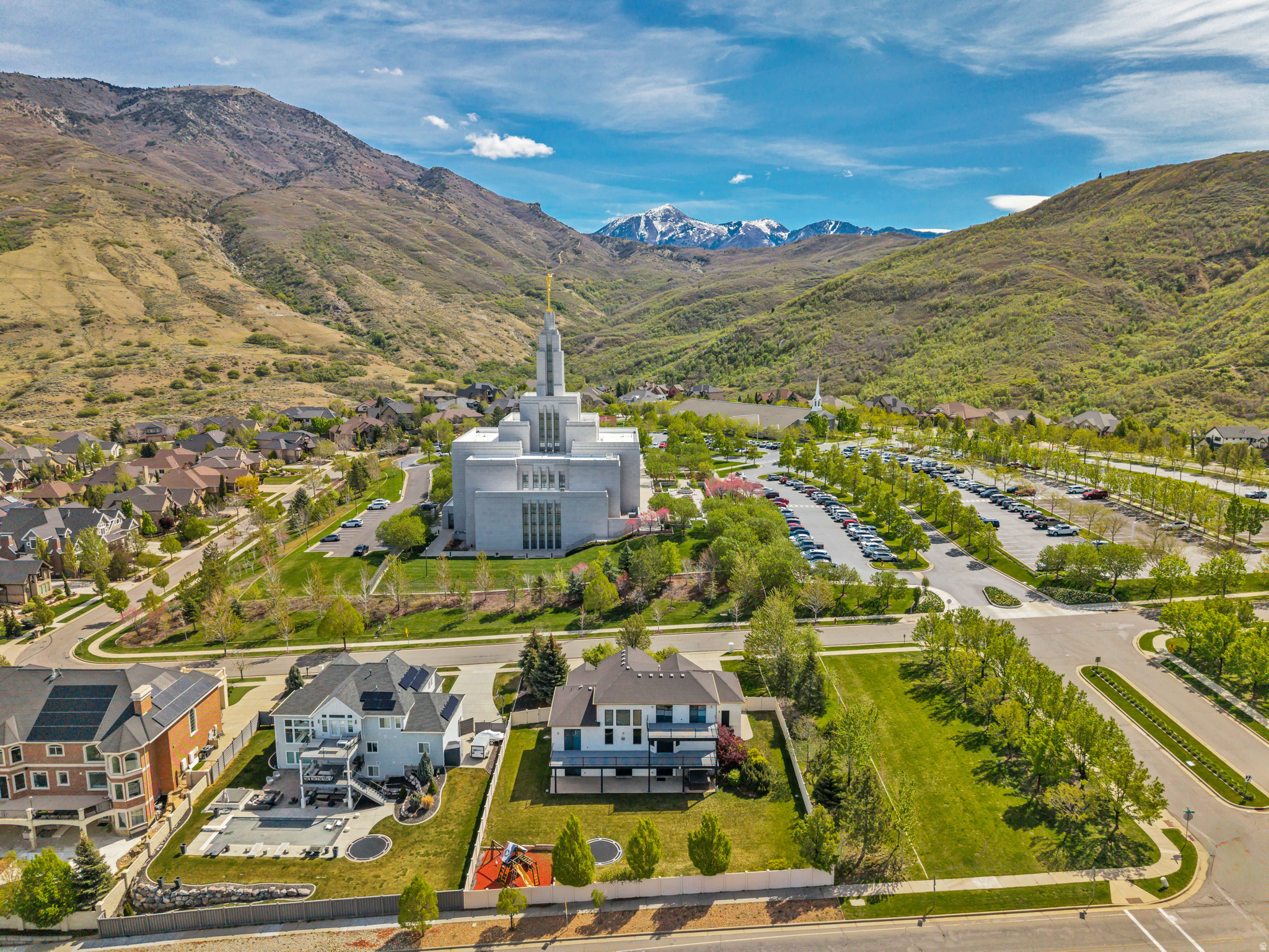 CORNER CANYON VISTA - Residential