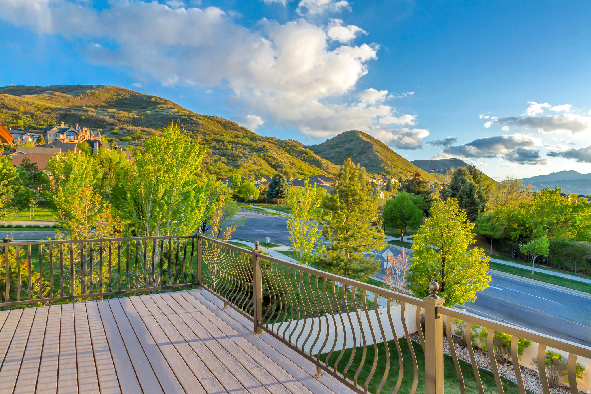 CORNER CANYON VISTA - Residential