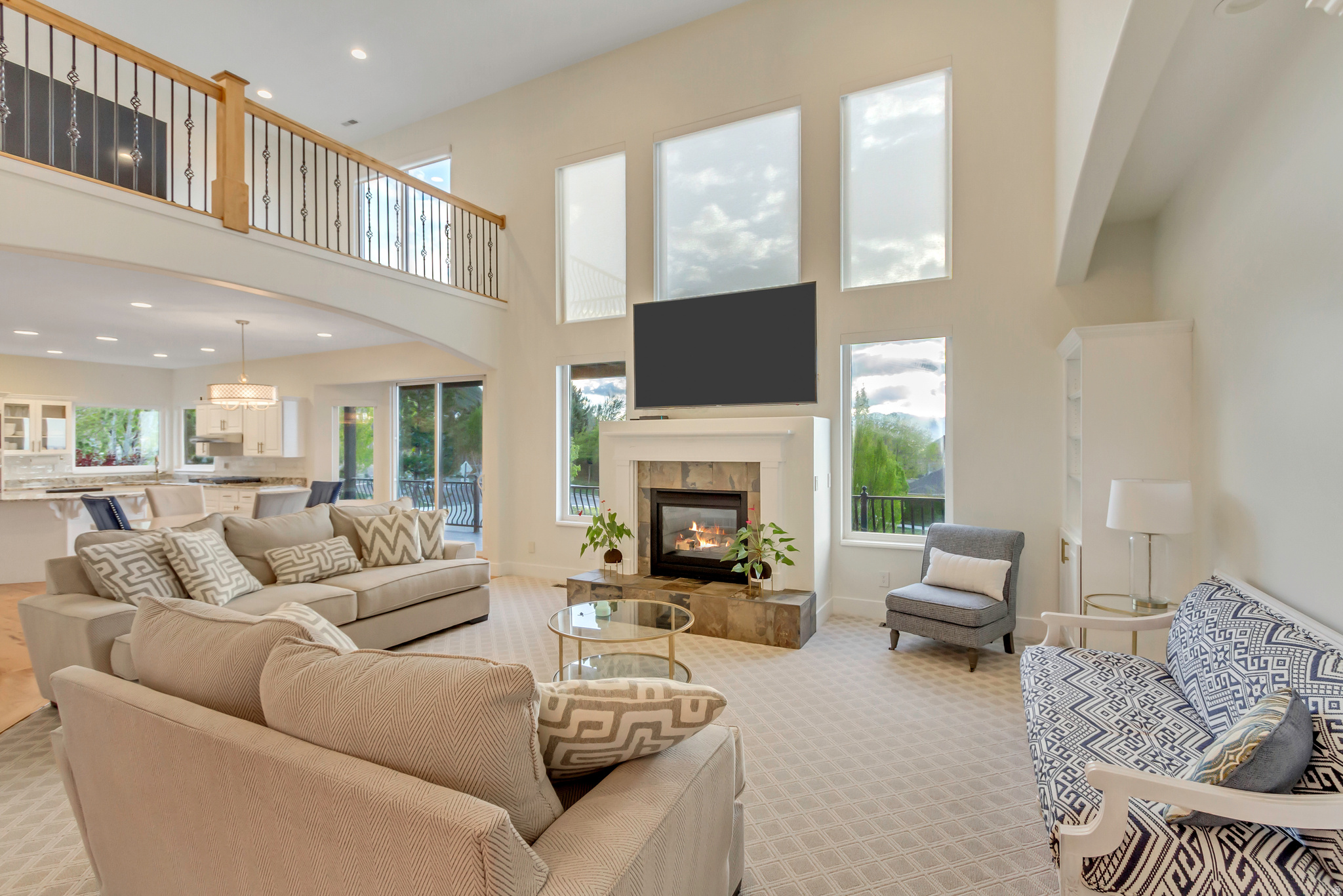 CORNER CANYON VISTA - Residential