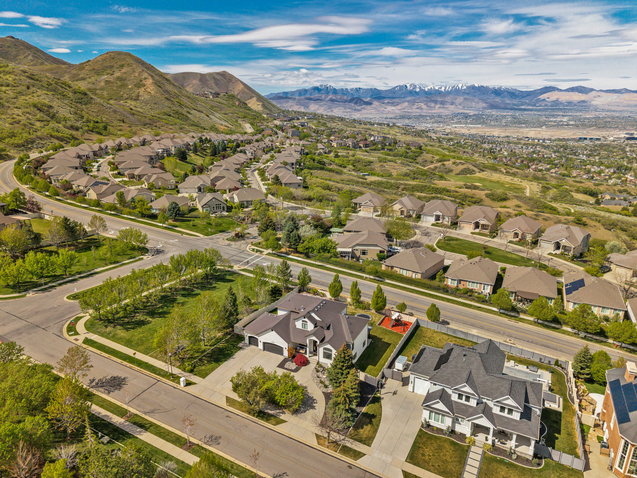 CORNER CANYON VISTA - Residential