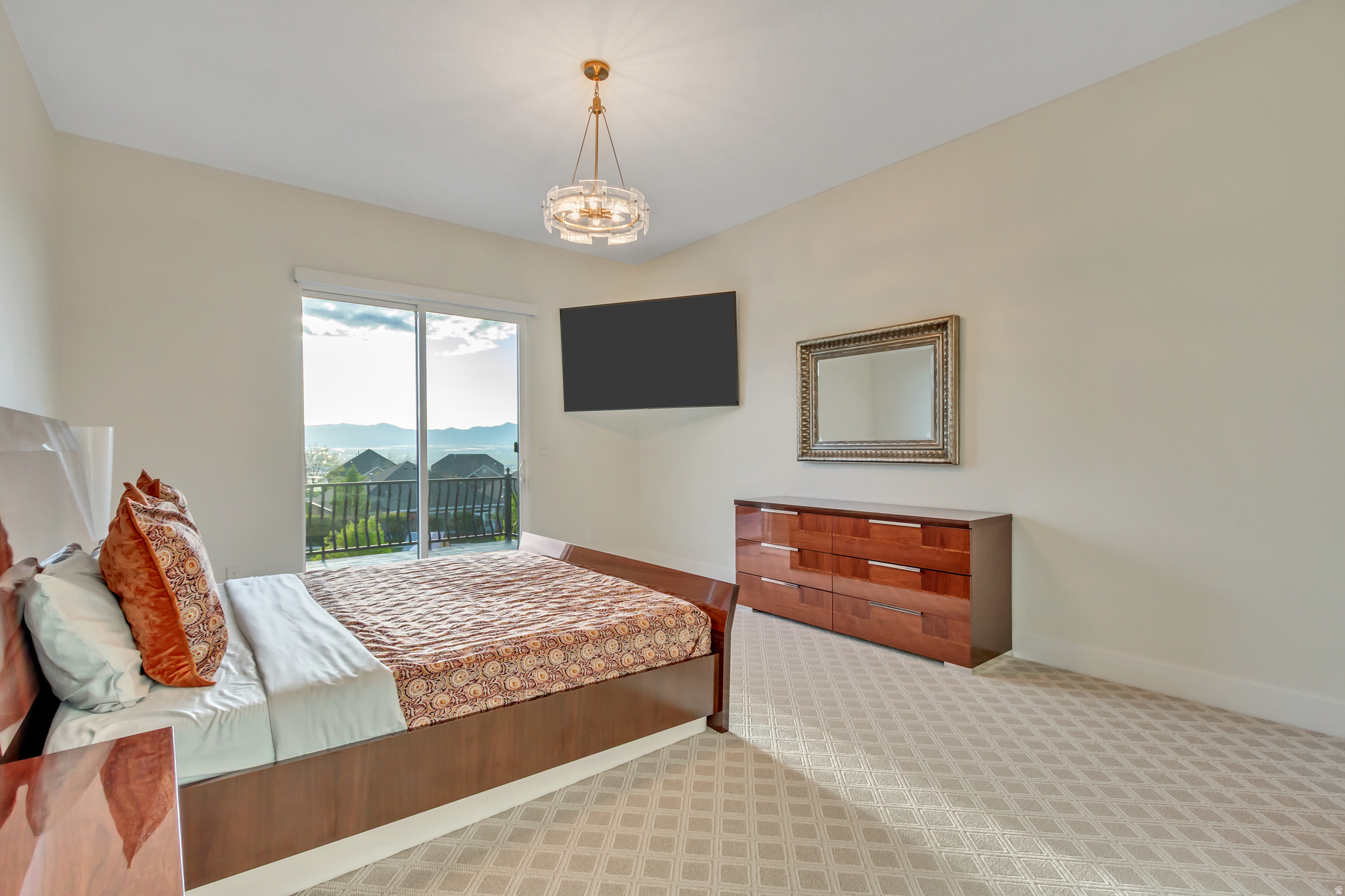 CORNER CANYON VISTA - Residential