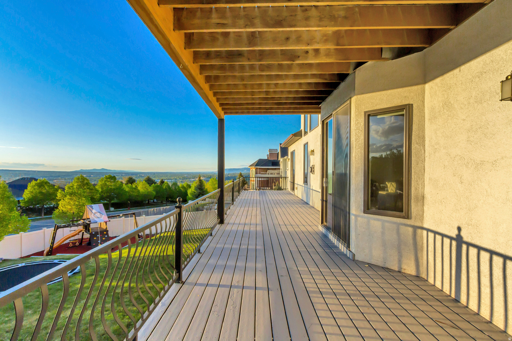 CORNER CANYON VISTA - Residential