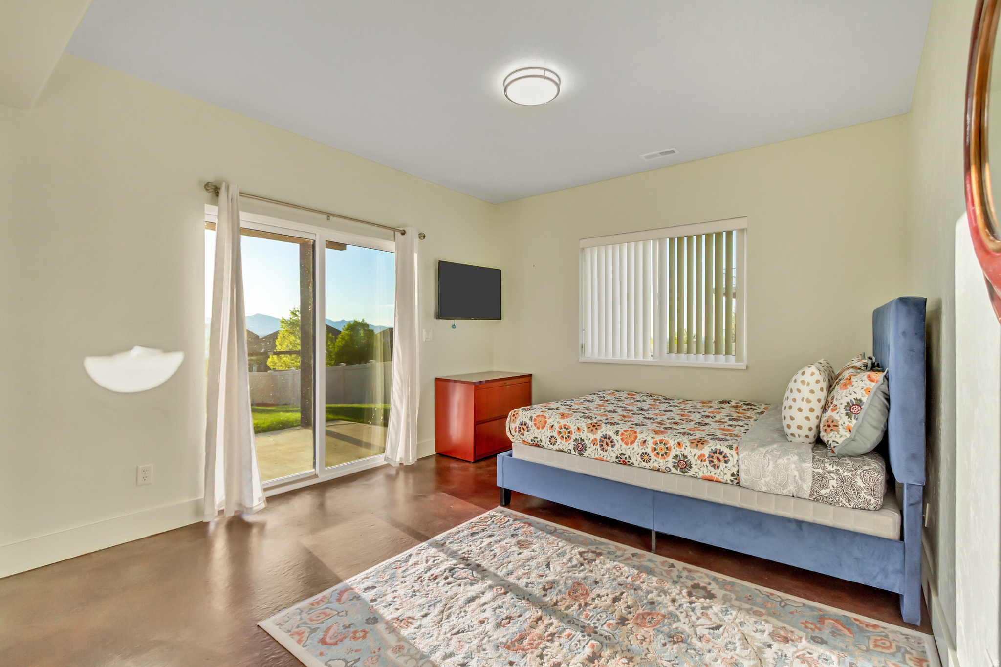 CORNER CANYON VISTA - Residential