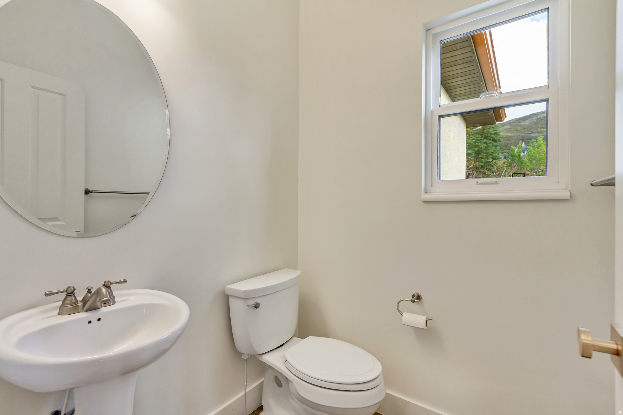 CORNER CANYON VISTA - Residential