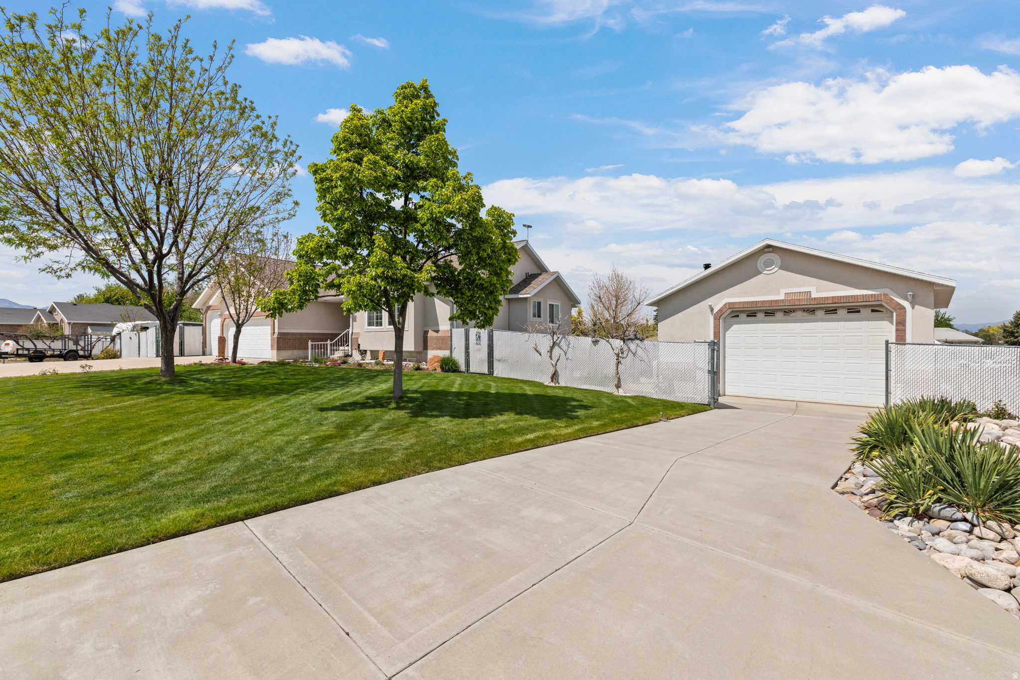PHEASANT RUN - Residential