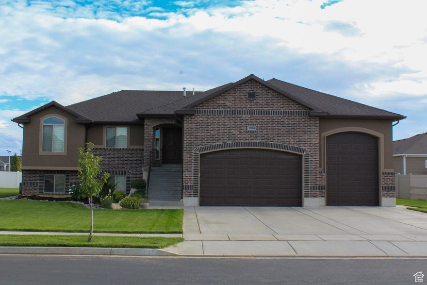 A House to Call  HOME, Upgrades Throughout.  Manicured LandScape with the touch of of a florist with the Beautiful  flowers.   Pride in Ownership. Awesome  ADU/ Mother.In.Law Apartment. Turn.key  Appliance's INCLUDED.