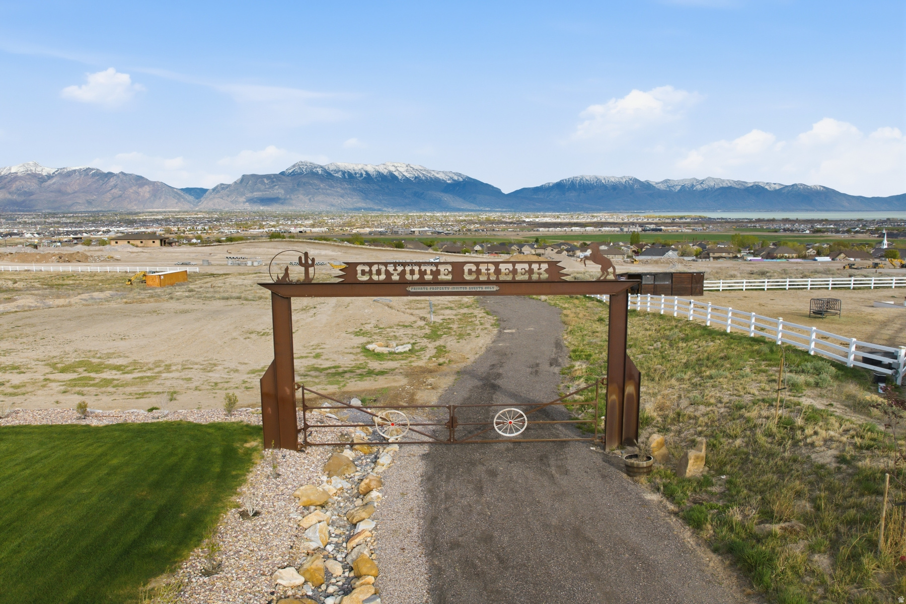 YATES MINOR - Residential