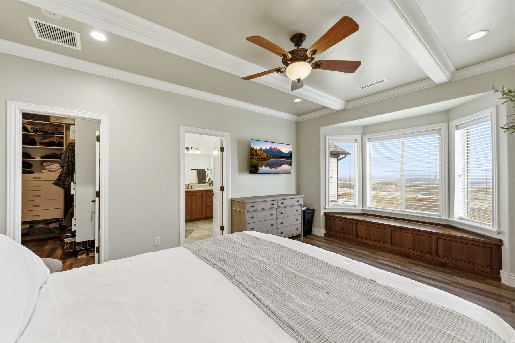 YATES MINOR - Residential