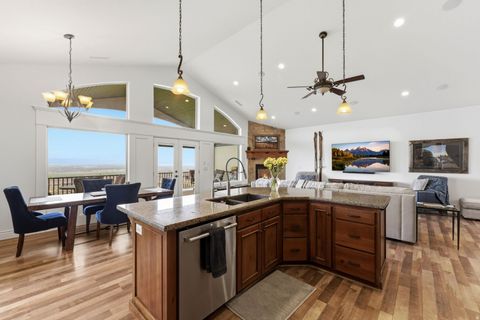 Tiny photo for 1102 N SUMMIT VIEW DR, Saratoga Springs, UT 84045 (MLS # 2148625)