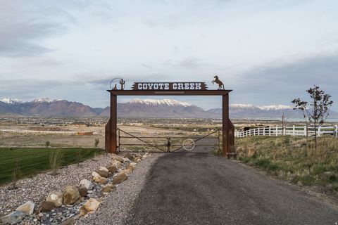 Tiny photo for 1102 N SUMMIT VIEW DR, Saratoga Springs, UT 84045 (MLS # 2148625)