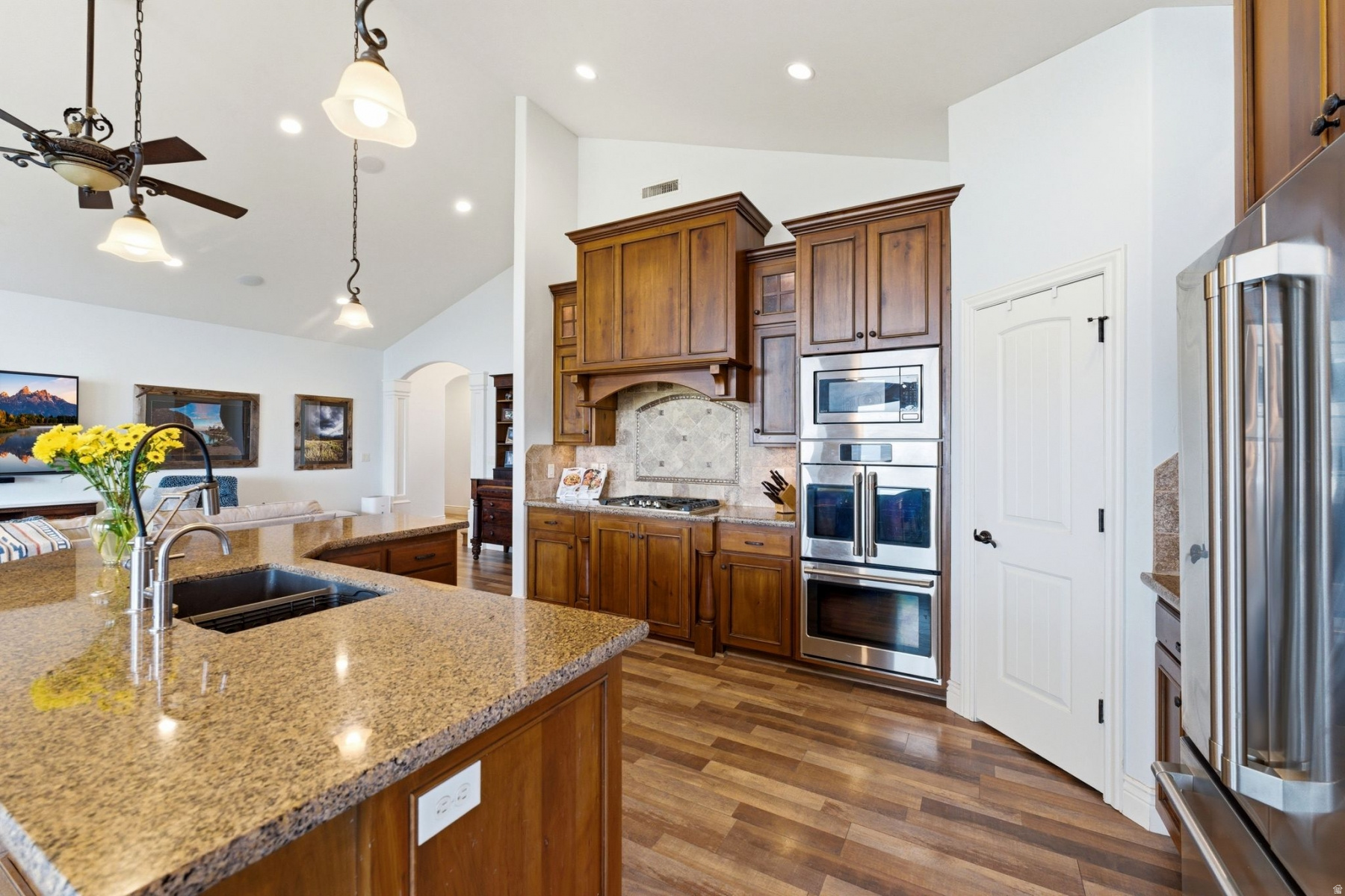 YATES MINOR - Residential