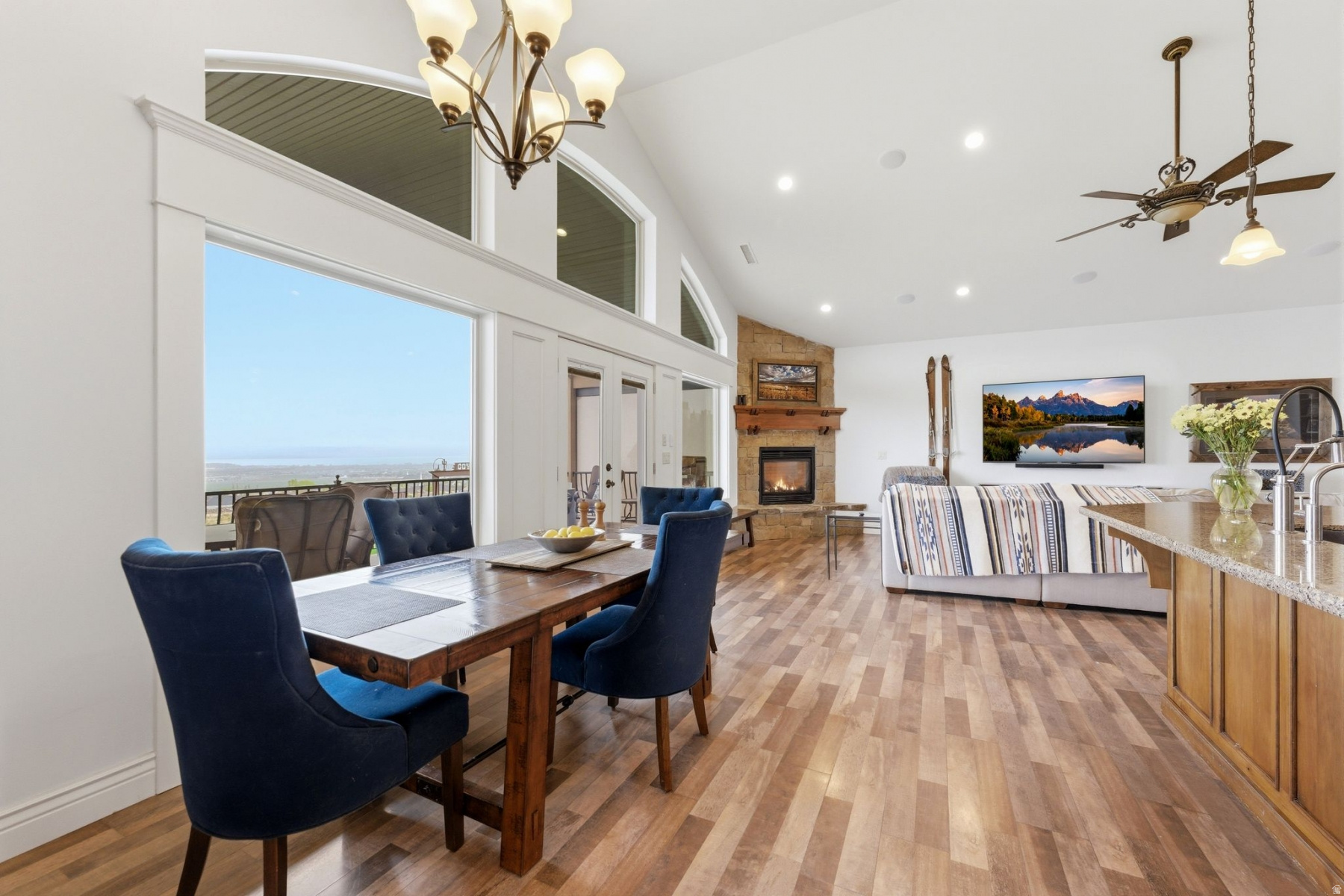 YATES MINOR - Residential