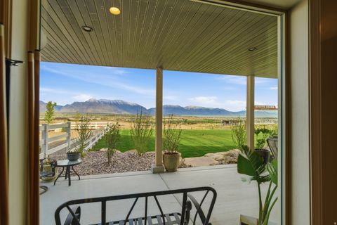 Tiny photo for 1102 N SUMMIT VIEW DR, Saratoga Springs, UT 84045 (MLS # 2148625)