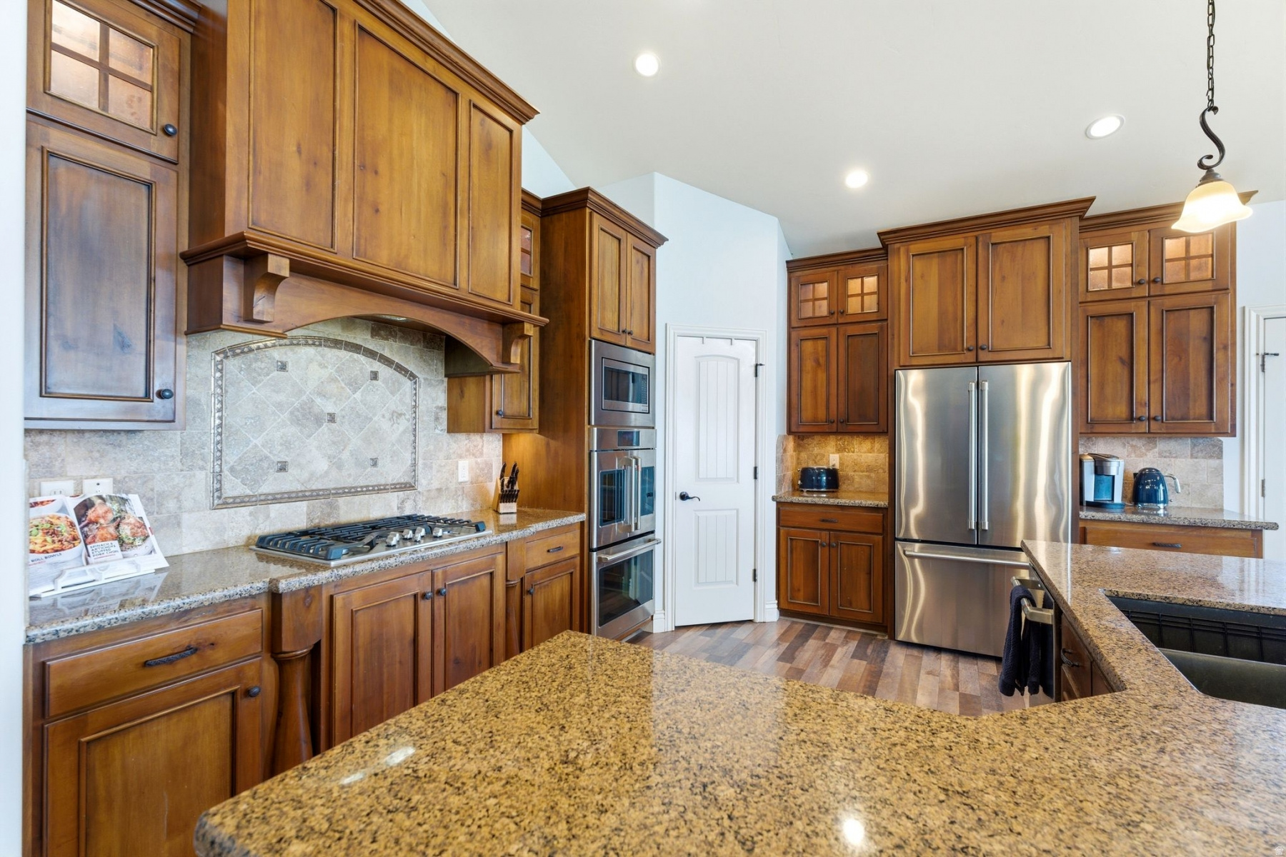 YATES MINOR - Residential