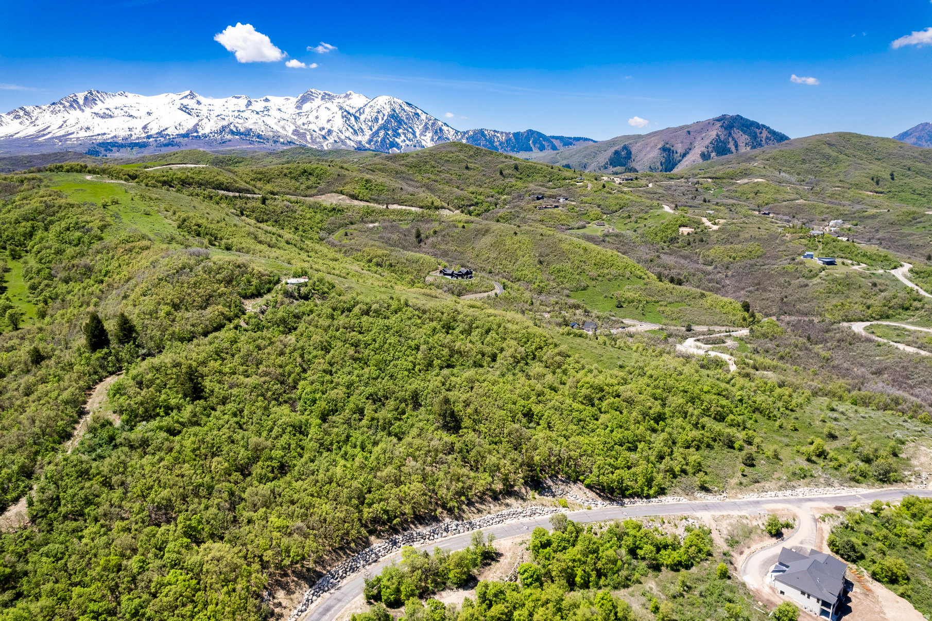 HAWKINS CREEK - Land