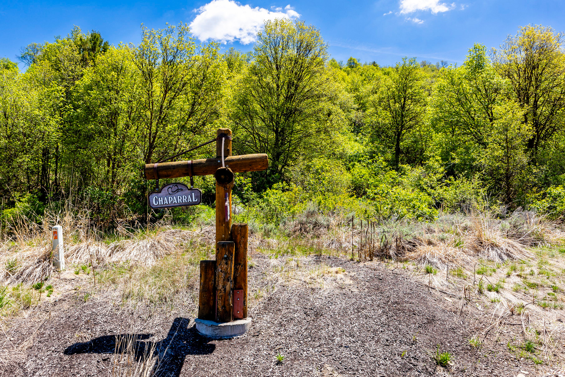 HAWKINS CREEK - Land