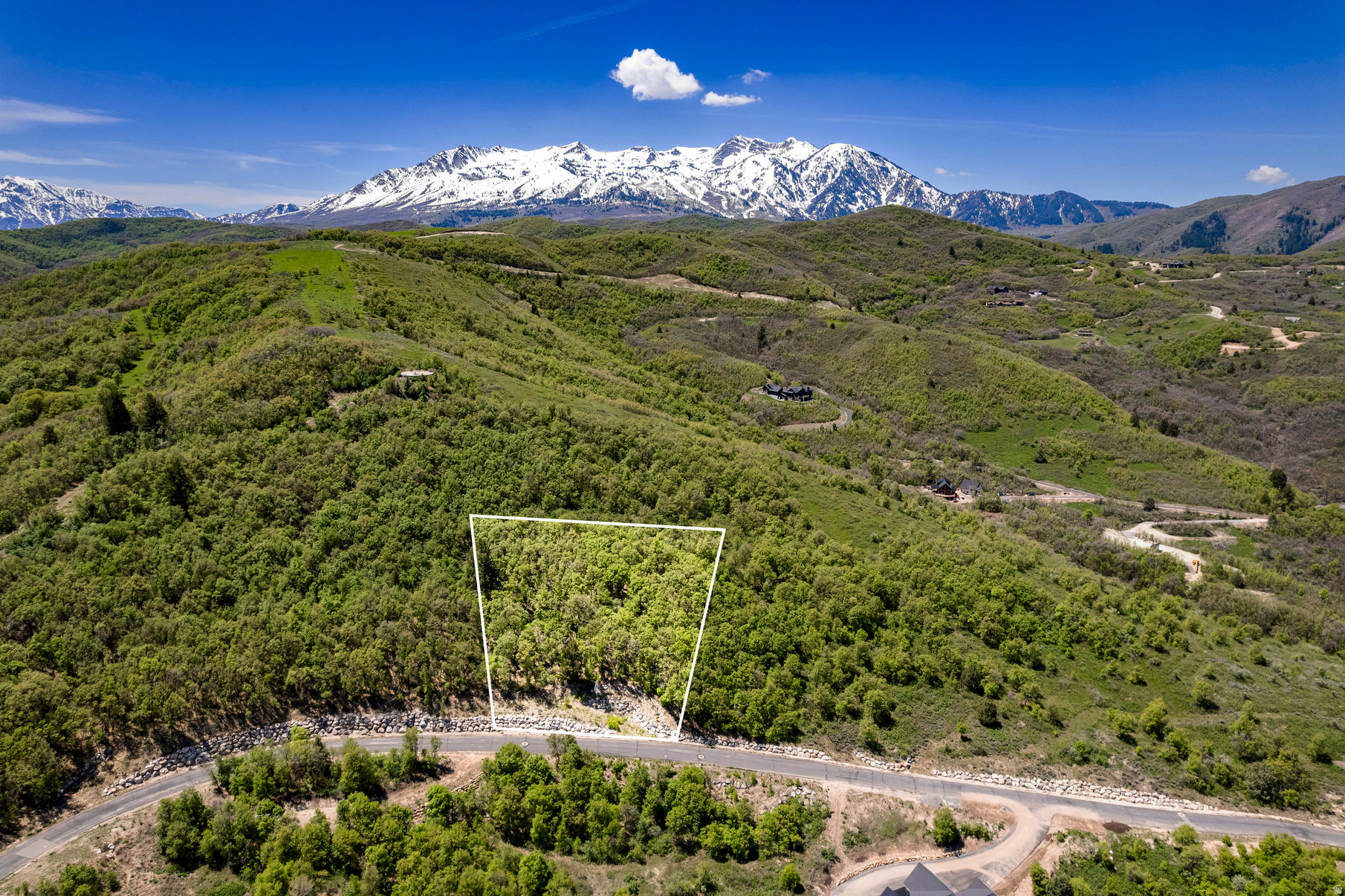 HAWKINS CREEK - Land