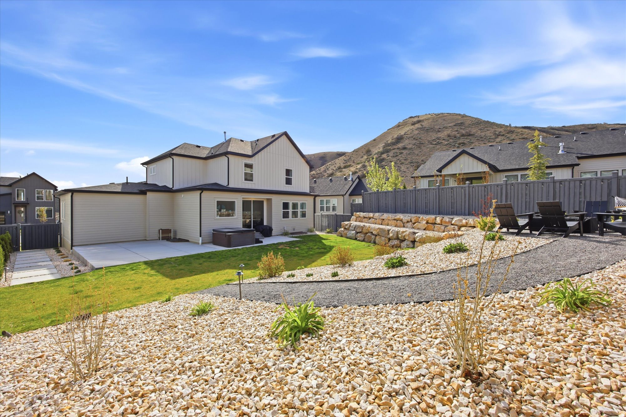 CANYON POINT - Residential